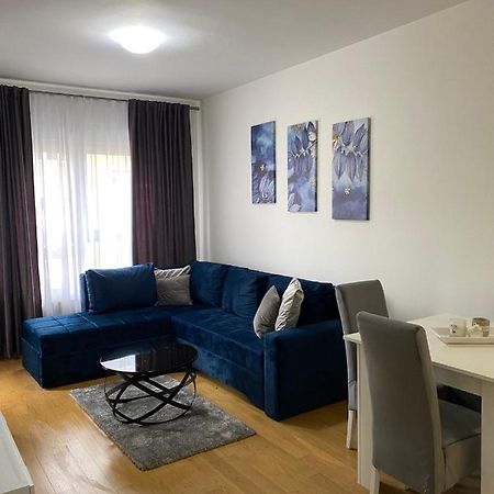 Falcon Appartement Banja Luka Buitenkant foto