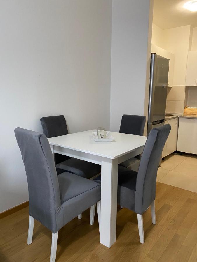 Falcon Appartement Banja Luka Buitenkant foto